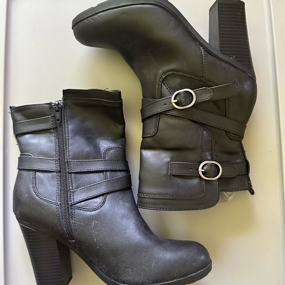 Style & Co black boots (7 1/2)